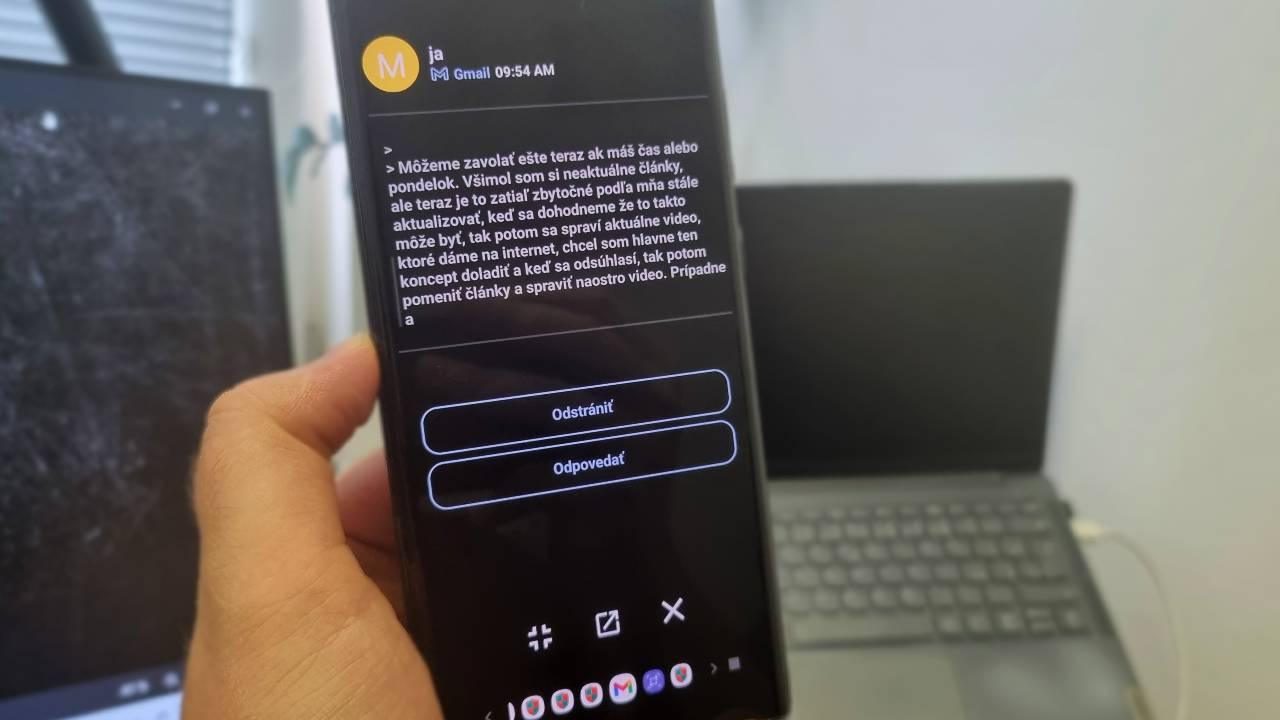 Upozornenia android AOD Plus - Peek Notifications .jpg