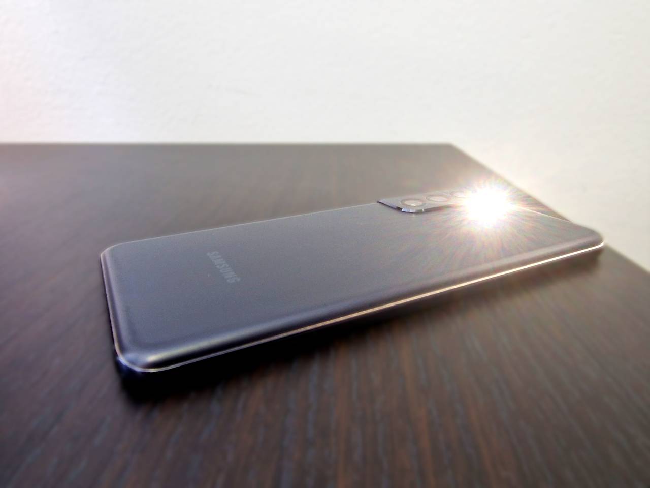 ako nastavit blesk smartfonu ako upozornenie.jpg