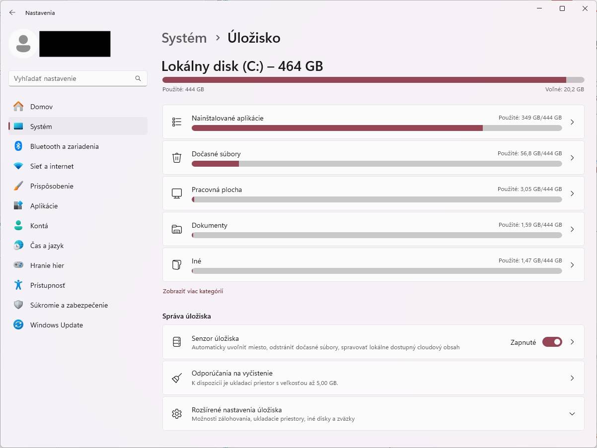 Windows 11 senzor úložiska