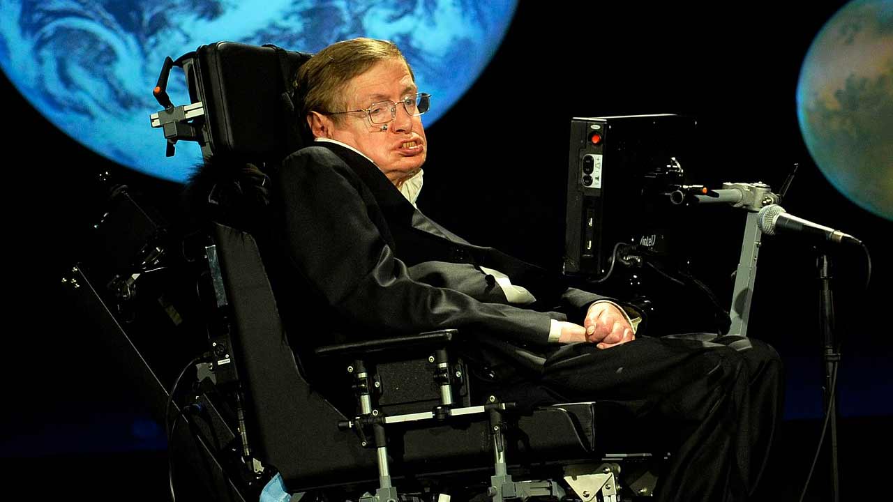 Predpovedal Hawking správne ako bude vyzerať svet v roku 2025?