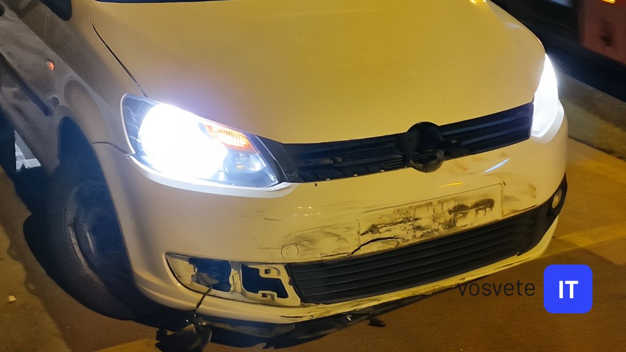 auto nehoda plast