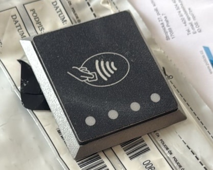 NFC čítačka na skimming kariet