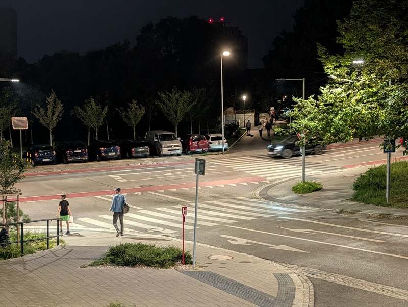Google Pixel 10 Pro vzorky fotky noc_1 (2)