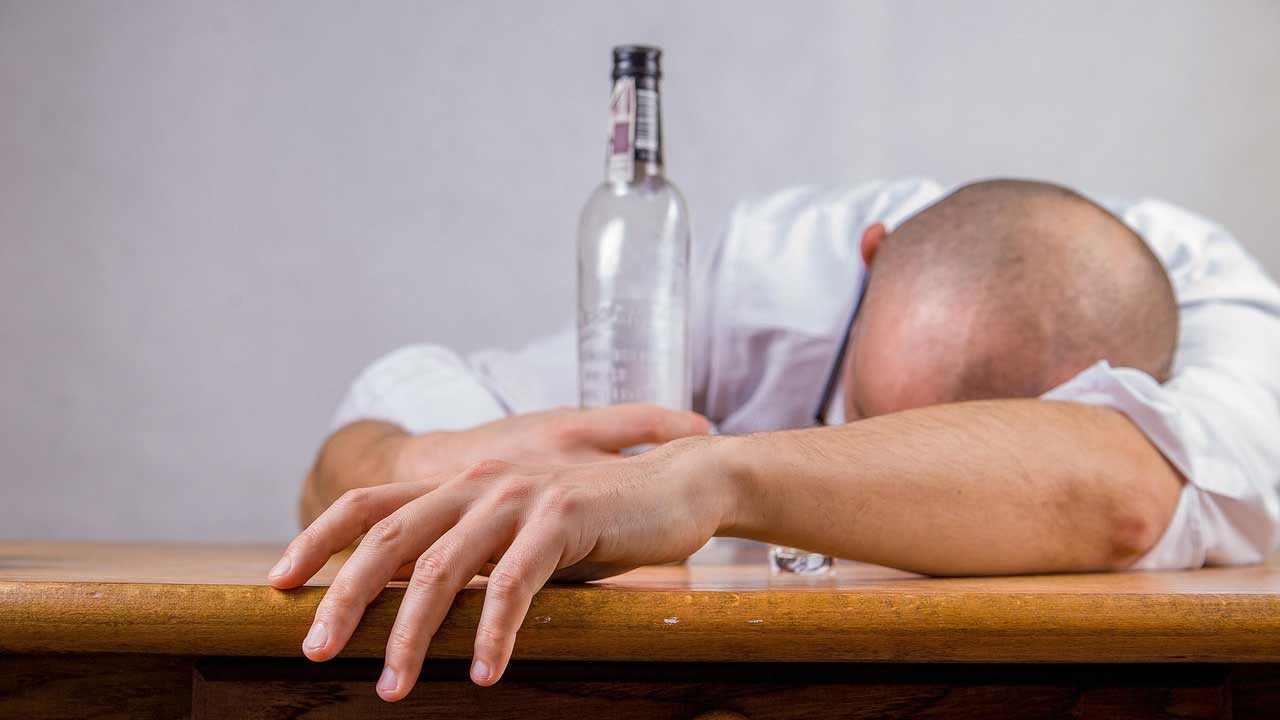 Takto najefektívnejšie môžeme znížiť spotrebu alkoholu a vyhnúť sa rakovine