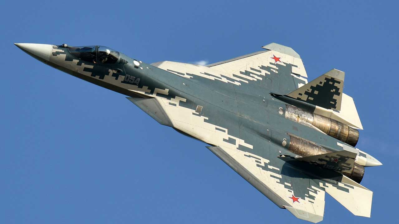 Rusko chce, aby ich nová stíhačka Su-75 vzlietla na budúci rok