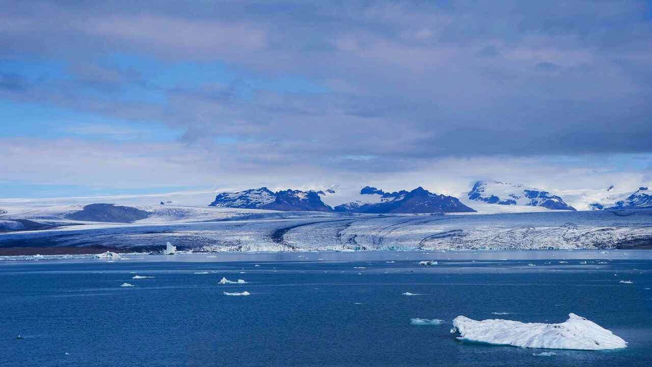 lad a sneh continent-4051515_960_720