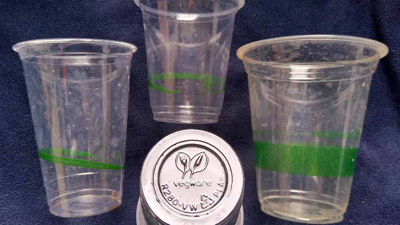 Výskumníci predstavili "mliečny plast", ktorý sa v prírode rozloží do 13 týždňov