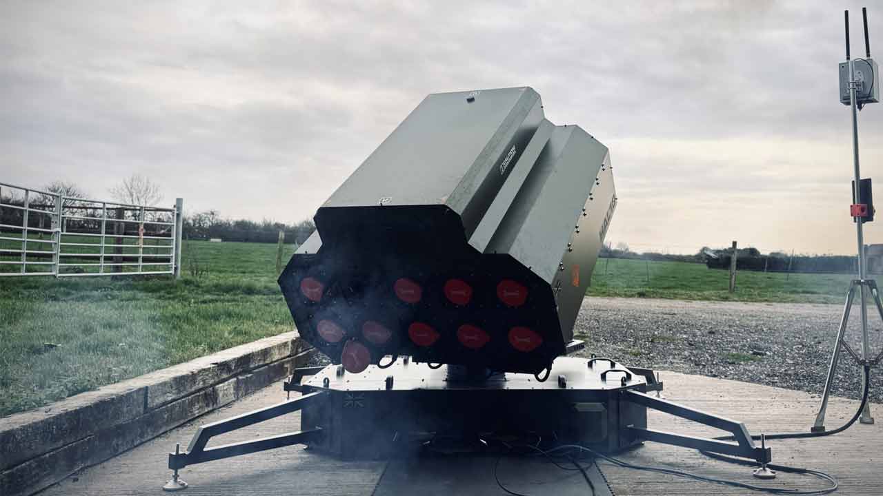 Británia predstavila nový odpaľovač dronov HAL10
