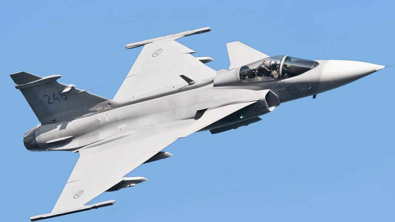 Ukrajina dostane od Švédska stíhačky Gripen a rakety Meteor