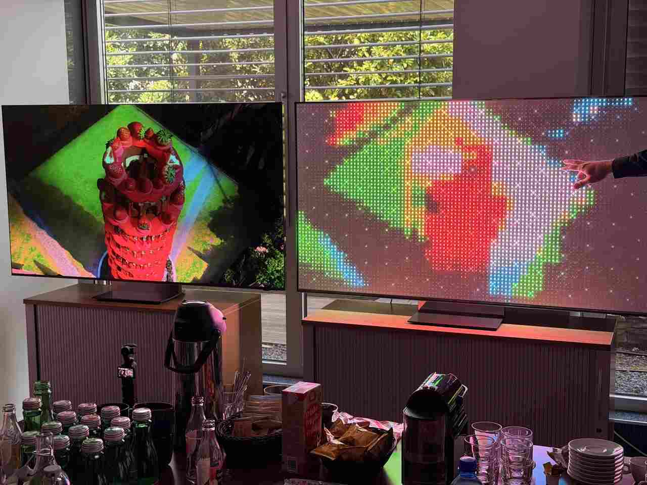 R95H RGB technologia rorozbraty televizor