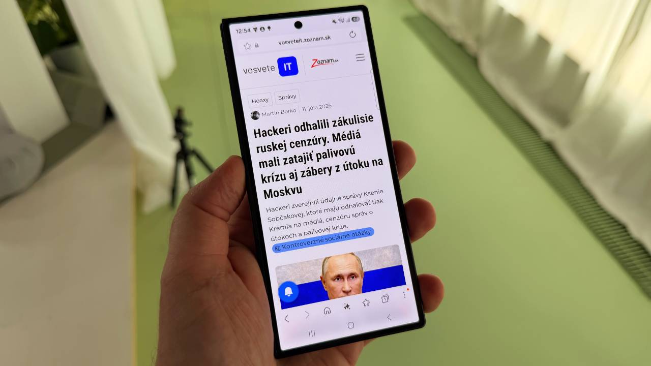 Galaxy Z Fold 8 Ultra_vonkajsi displej