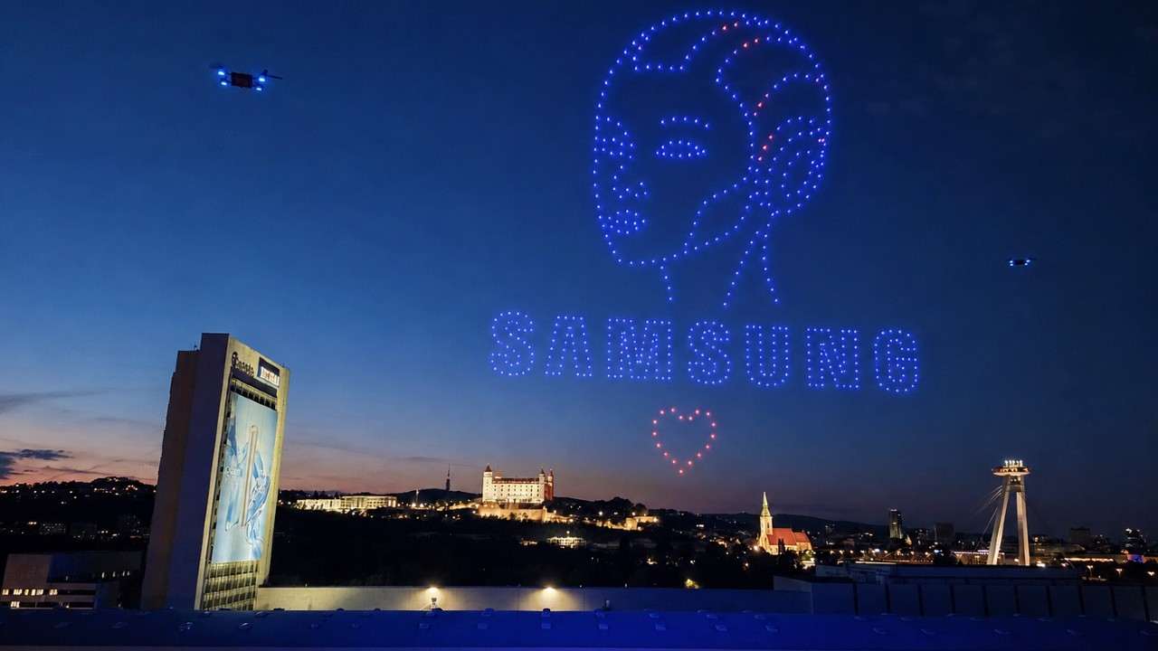 Samsung dronova show Bratislava_1.jpg