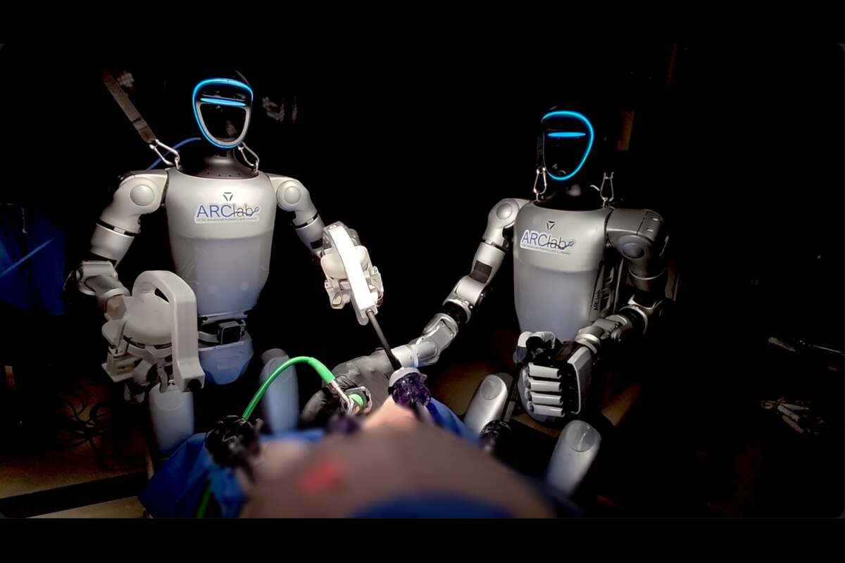 Roboti pri operácii
