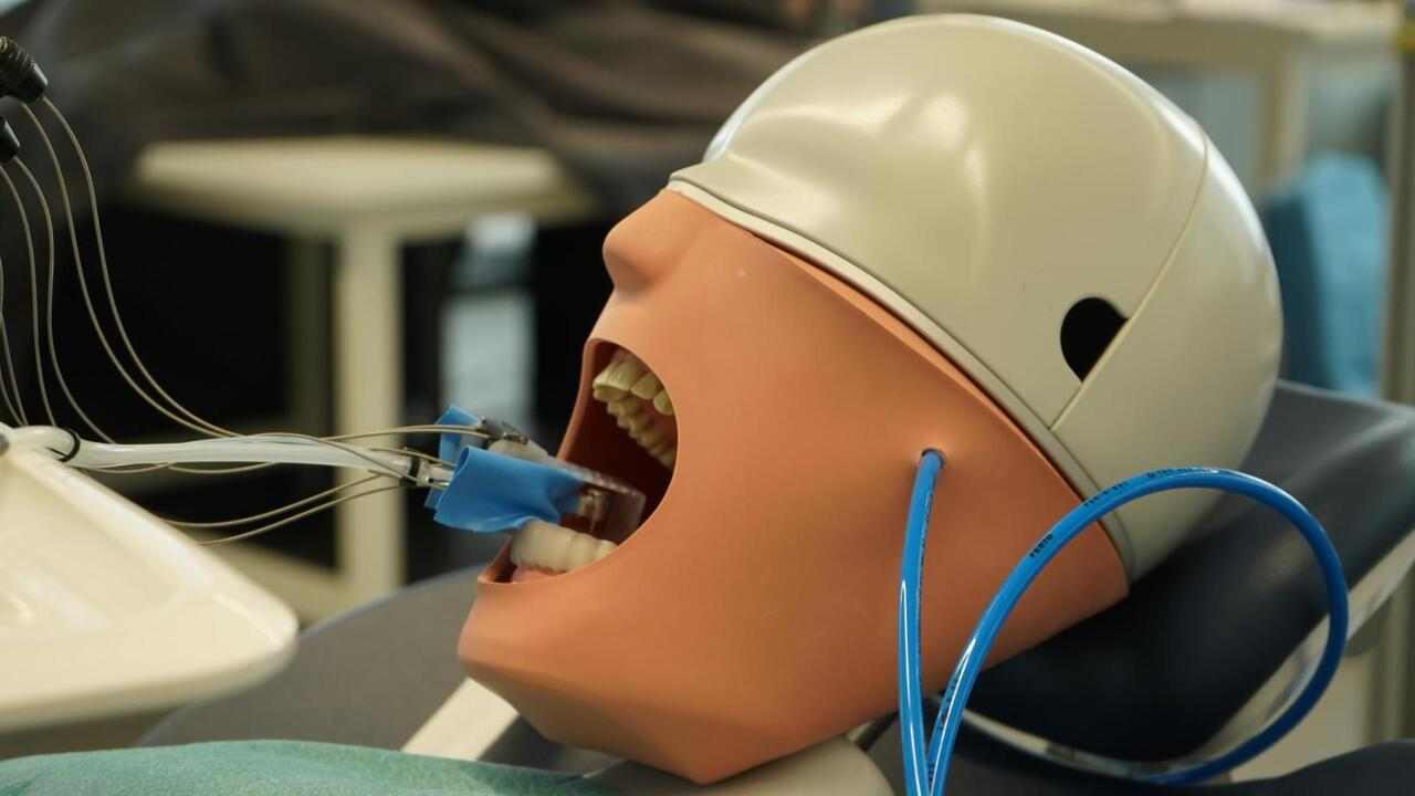roboticky zubar