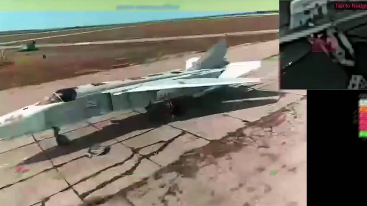 rusky bombarder zniceny Su-24M