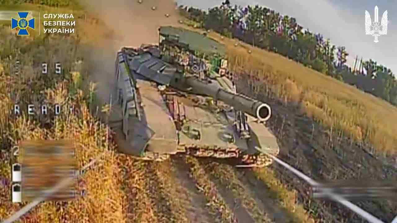 FPV dron vs Tank