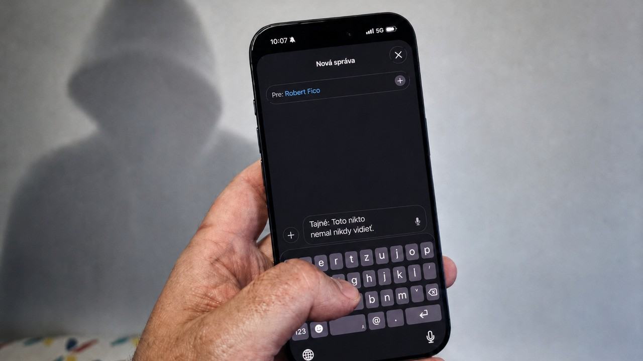 iPhone hacker apple