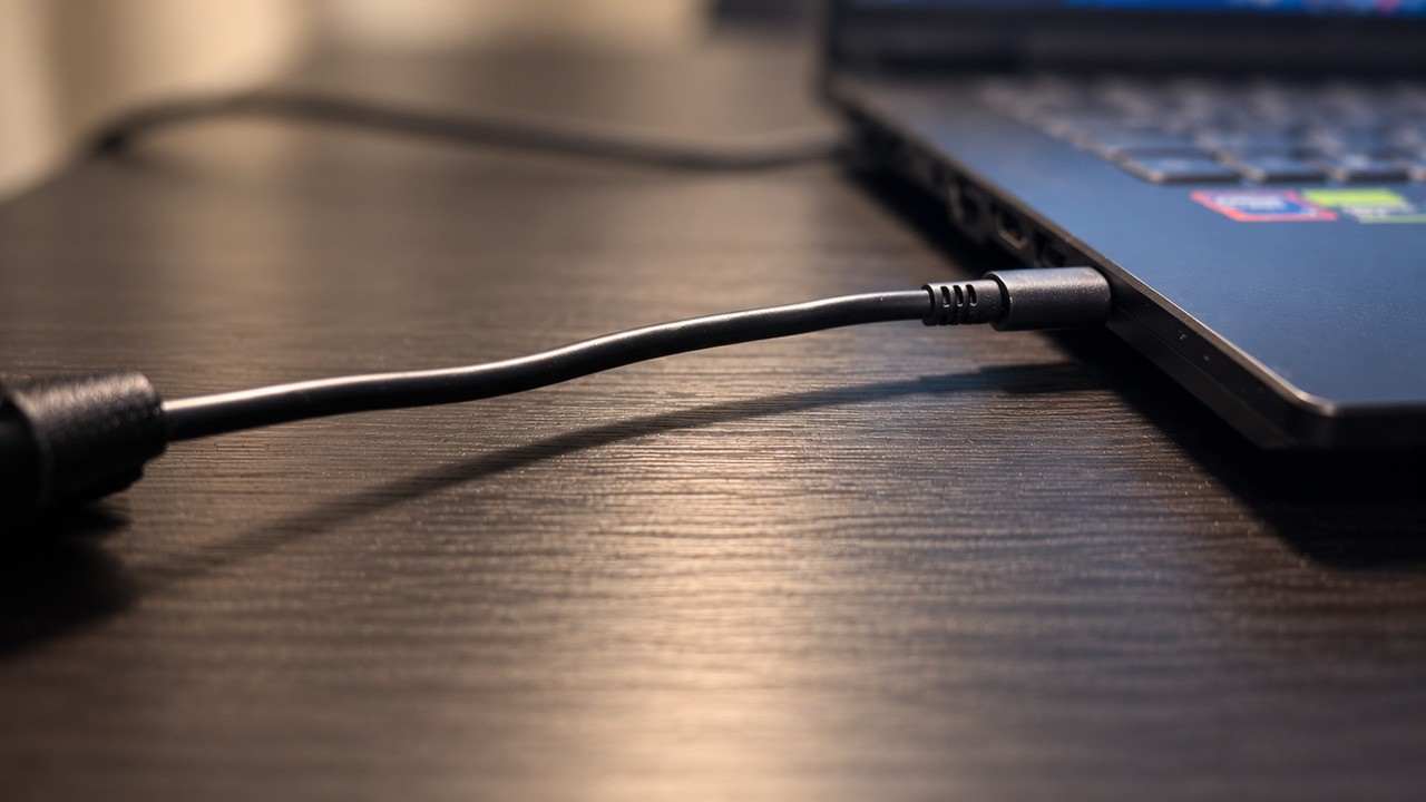 nabijaci kabel notebook